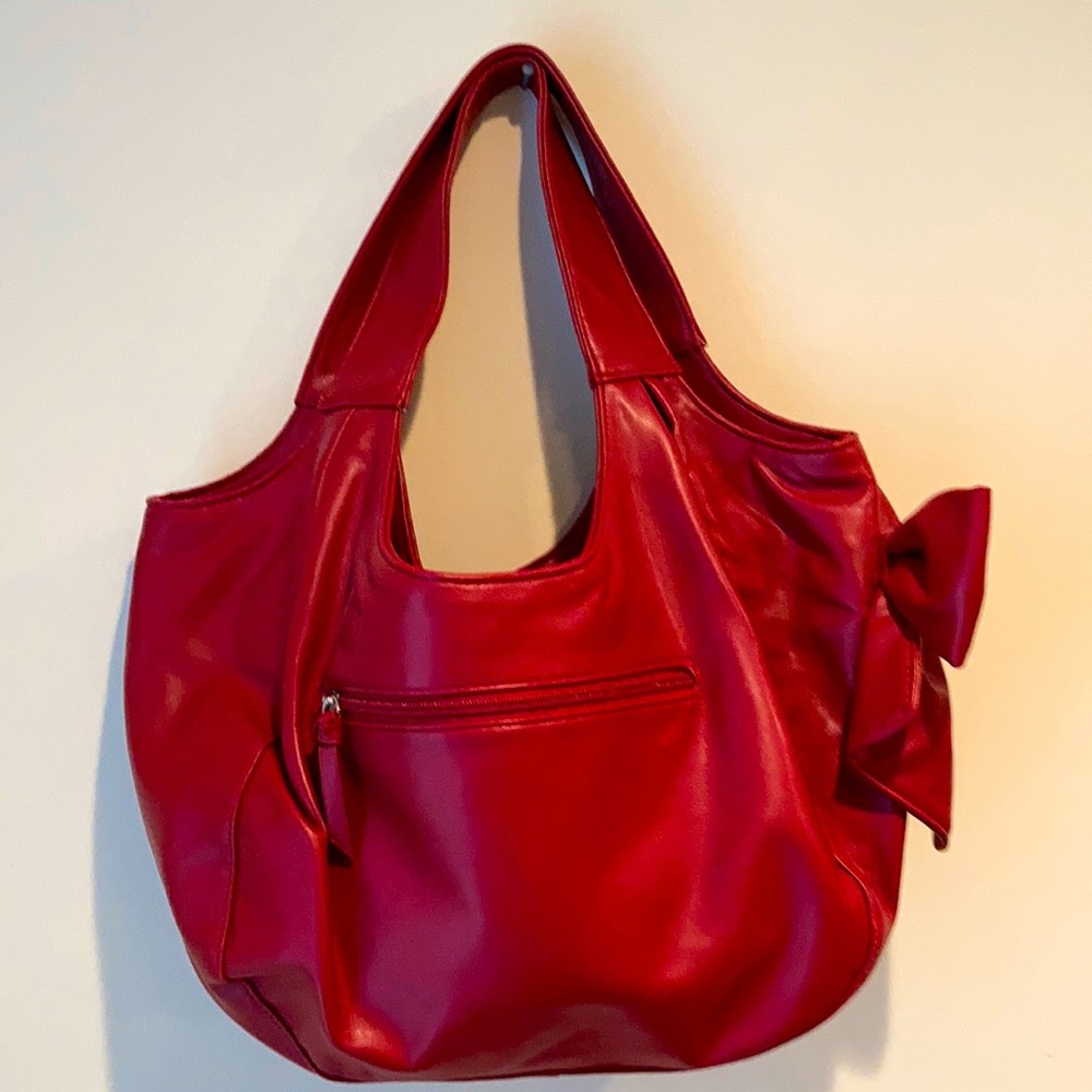Bueno Red purse with bow on side